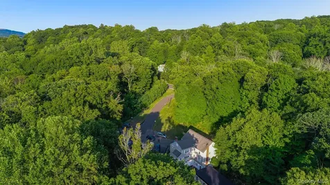 996 Haverstraw Road Suffern NY 10901
