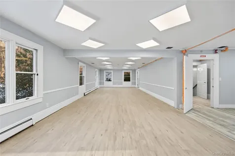 996 Haverstraw Road Suffern NY 10901