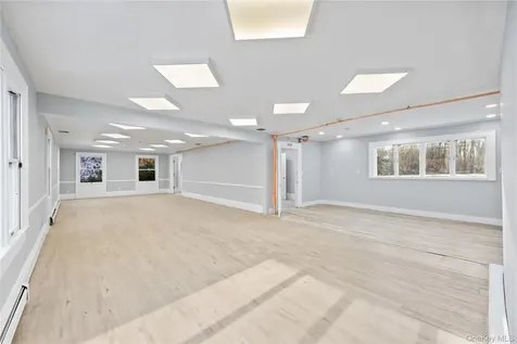 996 Haverstraw Road Suffern NY 10901