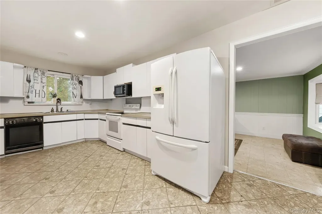 64 Wright Avenue Deer Park NY 11729