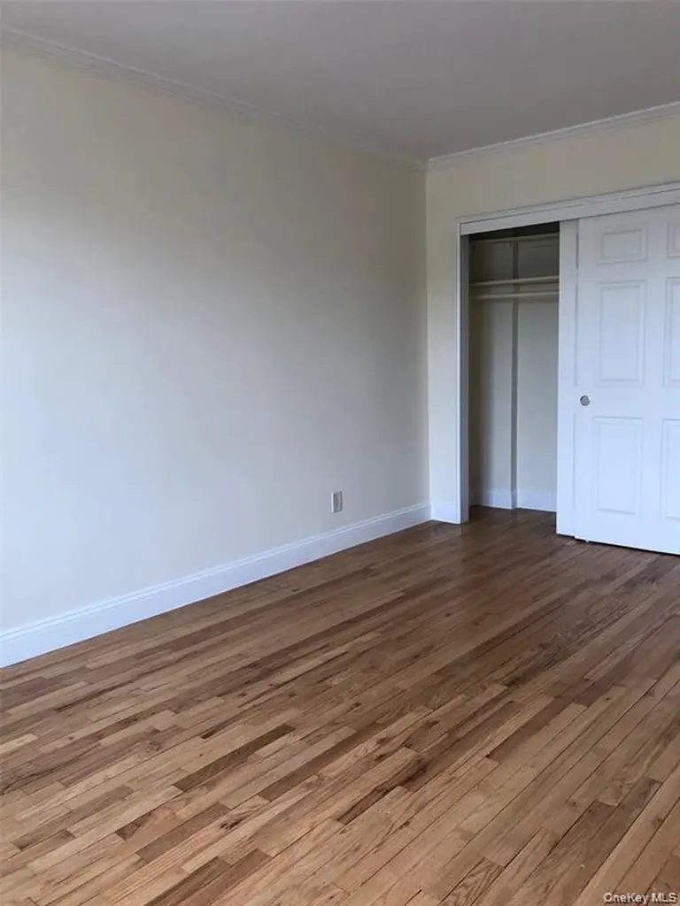 1296 Midland Avenue Yonkers NY 10704