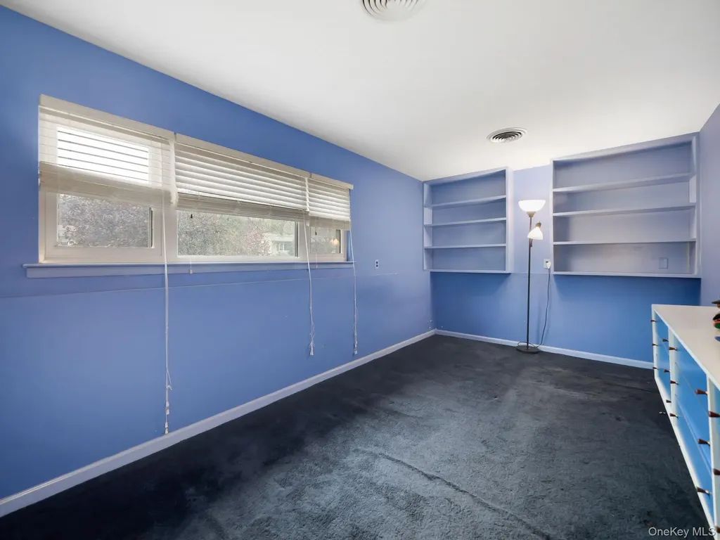 6 Pennington Way Spring Valley NY 10977