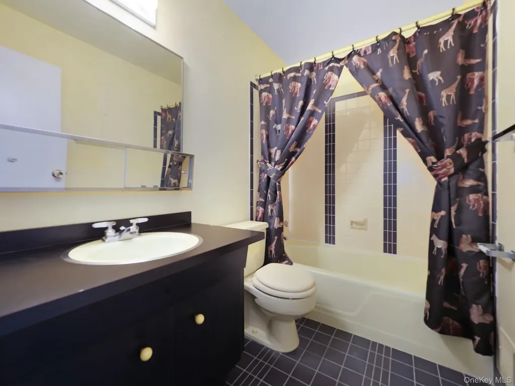 6 Pennington Way Spring Valley NY 10977
