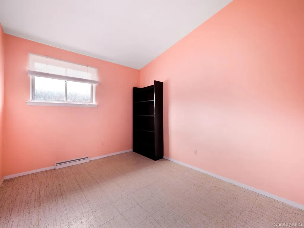 6 Pennington Way Spring Valley NY 10977
