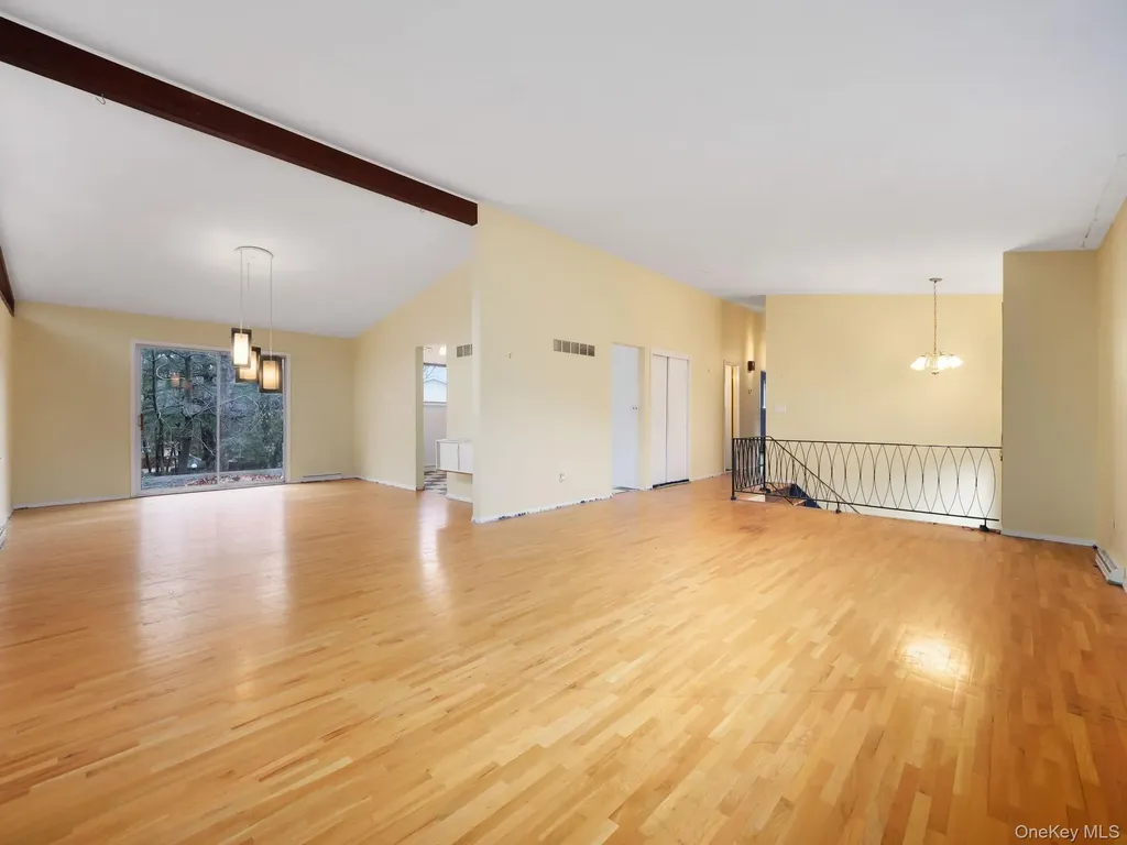 6 Pennington Way Spring Valley NY 10977