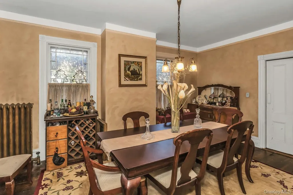 64 Bryant Avenue Roslyn Harbor NY 11576