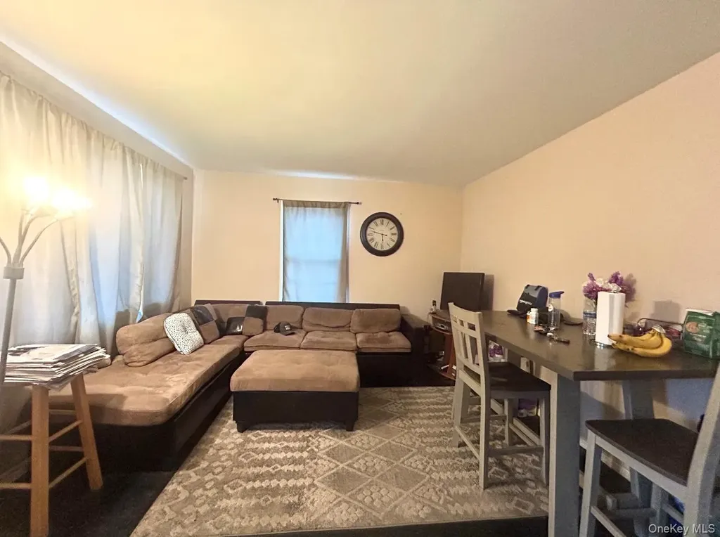 22 E Halley Lane Central Islip NY 11722