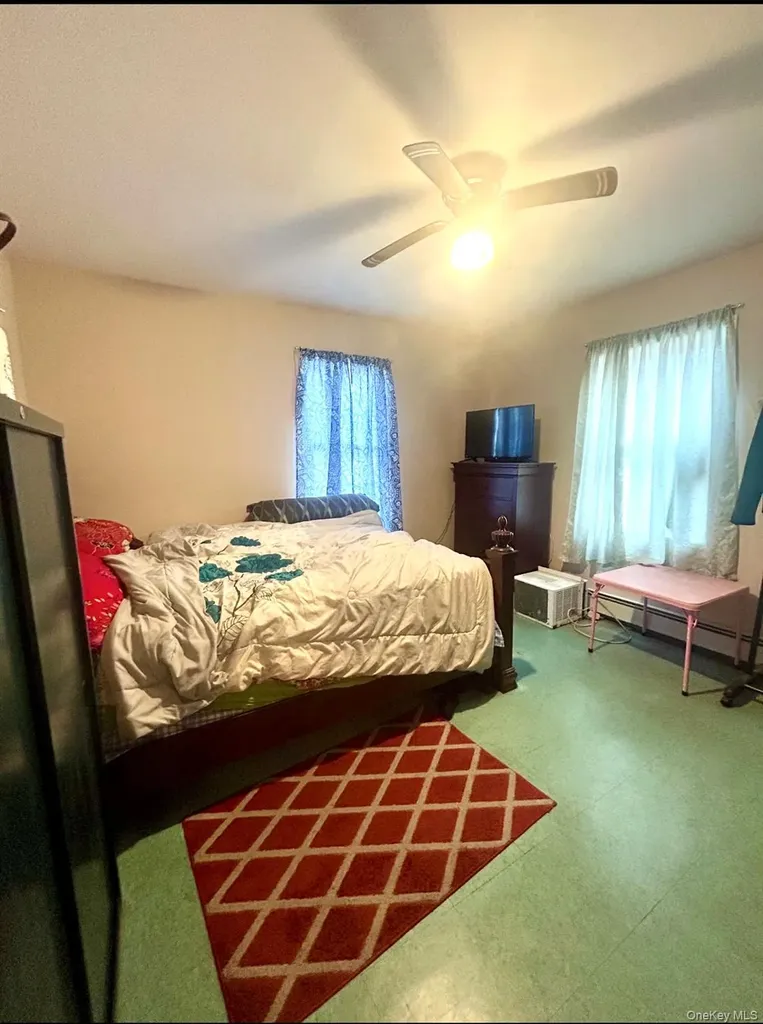 22 E Halley Lane Central Islip NY 11722