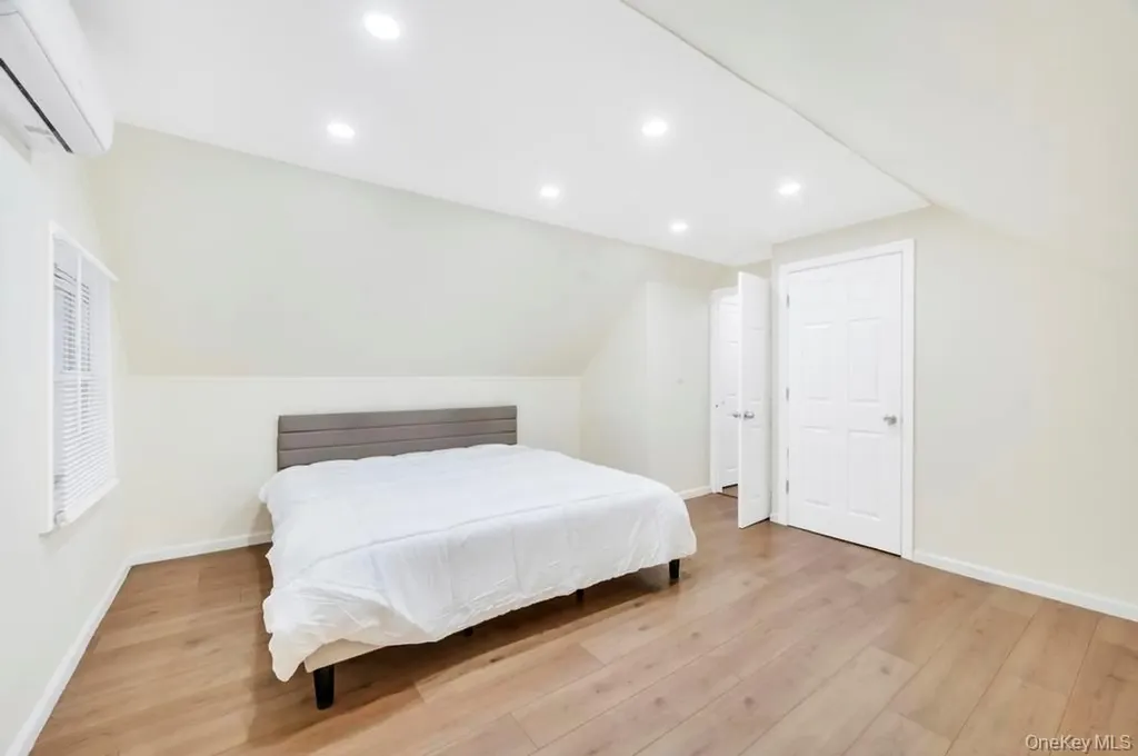 66 Maplewood Drive Westbury NY 11590