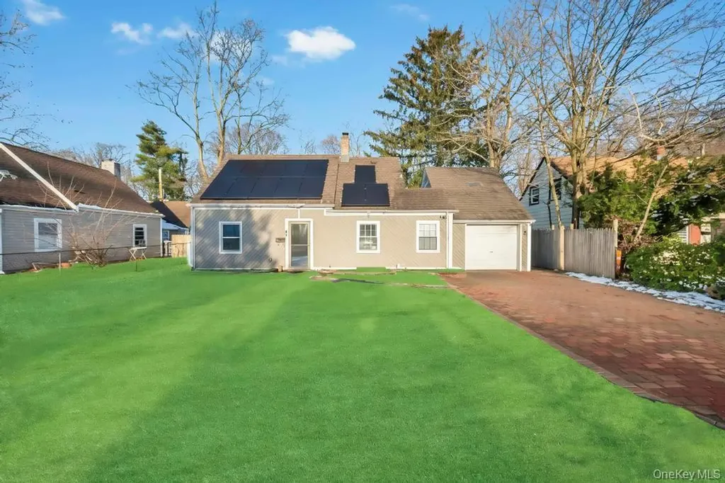 66 Maplewood Drive Westbury NY 11590