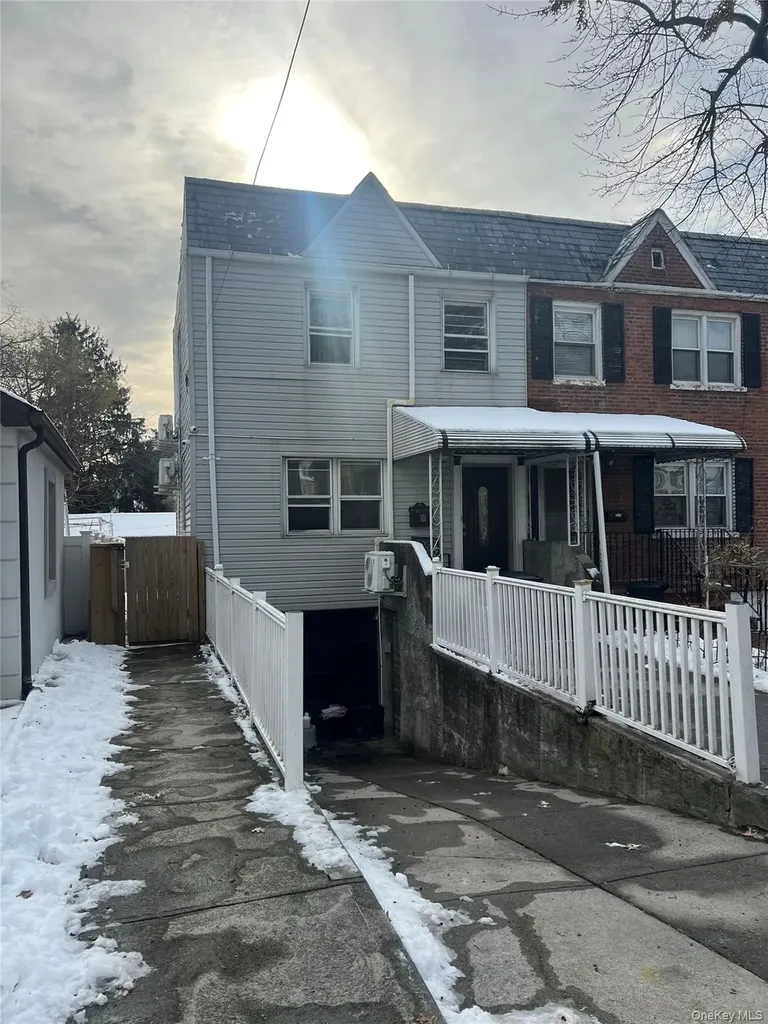 14708 32nd Avenue Flushing NY 11354