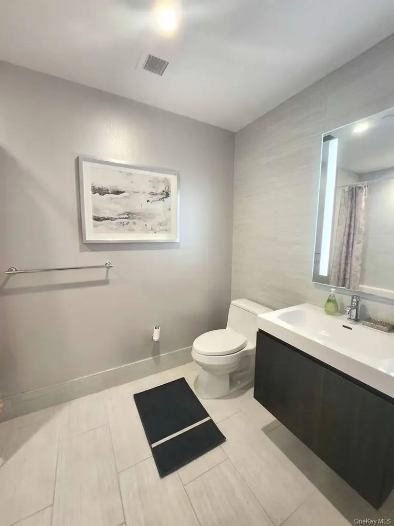 131-01 40th Road Flushing NY 11354