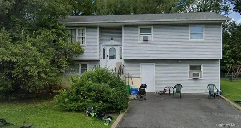 21 Zeissner Lane Spring Valley NY 10977