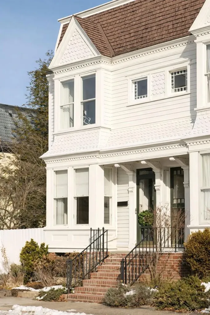 446 E Allen Street Hudson NY 12534