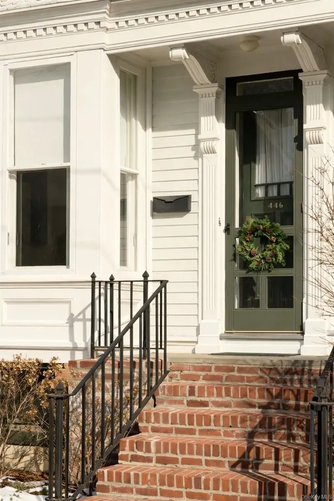 446 E Allen Street Hudson NY 12534