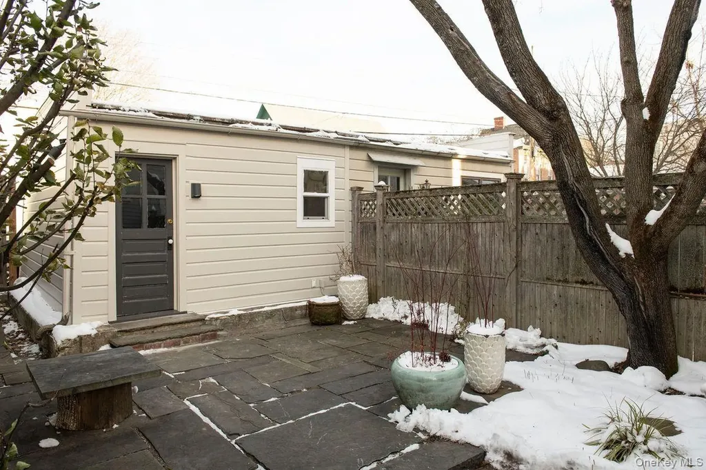446 E Allen Street Hudson NY 12534