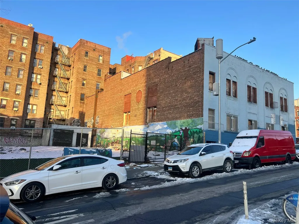 1925 Grand Concourse Bronx NY 10453