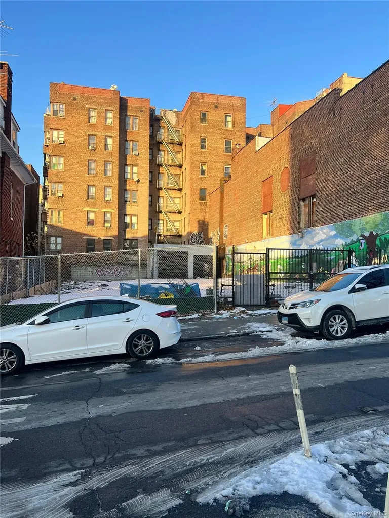 1925 Grand Concourse Bronx NY 10453