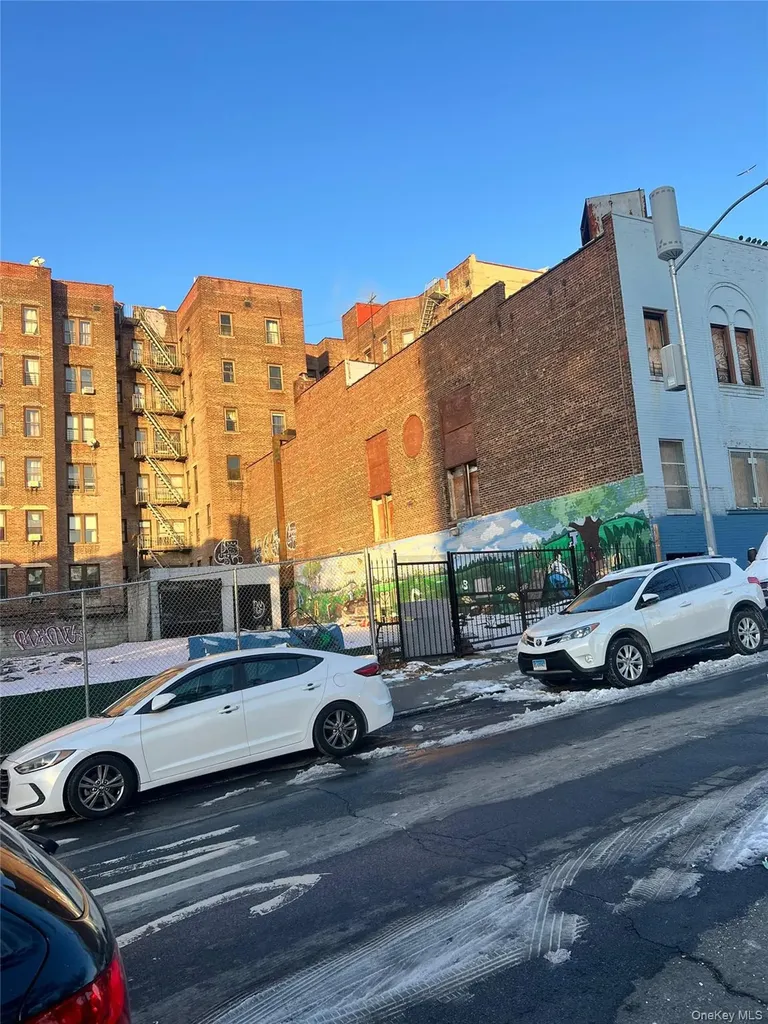 1925 Grand Concourse Bronx NY 10453