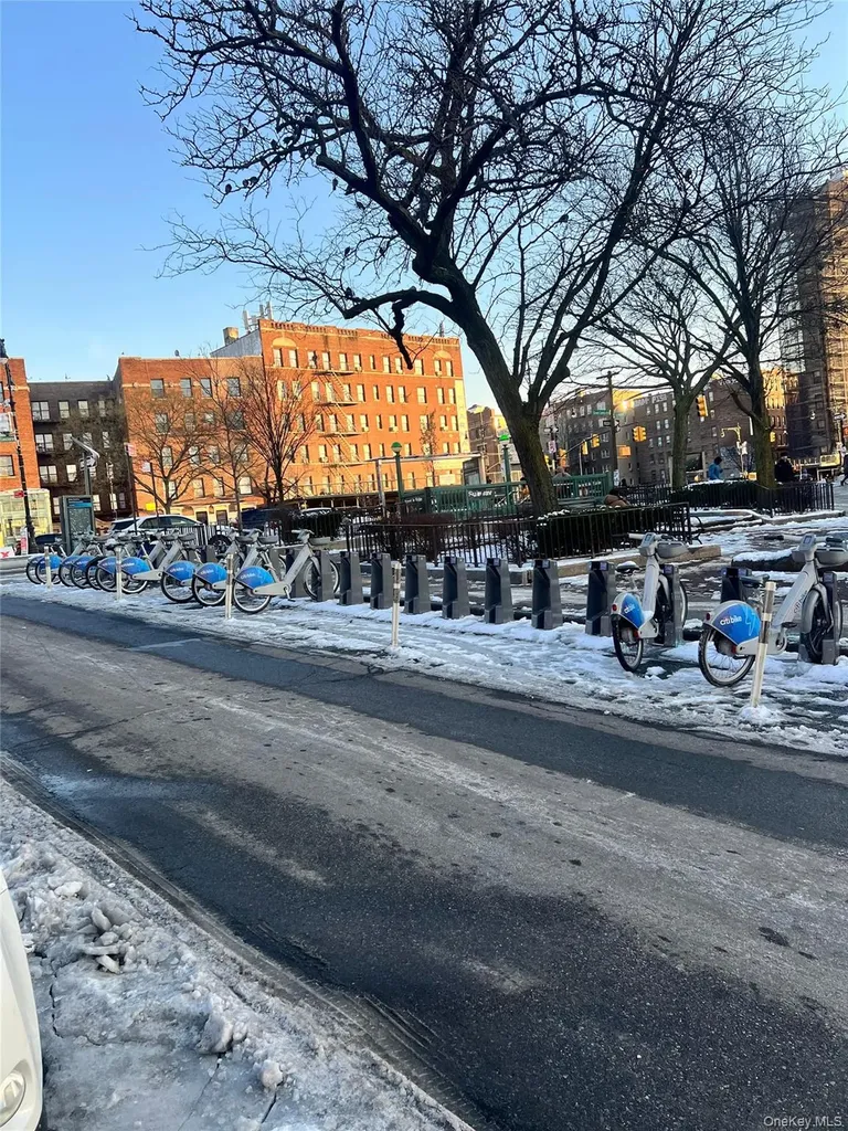 1925 Grand Concourse Bronx NY 10453