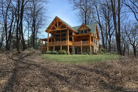 69 College Hill Road Montrose NY 10548