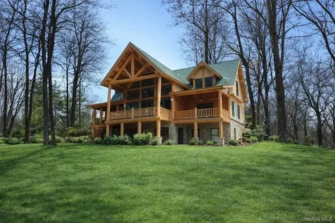 69 College Hill Road Montrose NY 10548