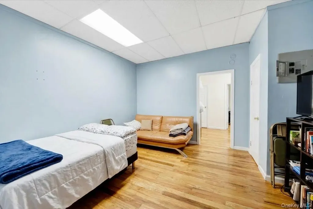 13 N 6th Avenue Mount Vernon NY 10550
