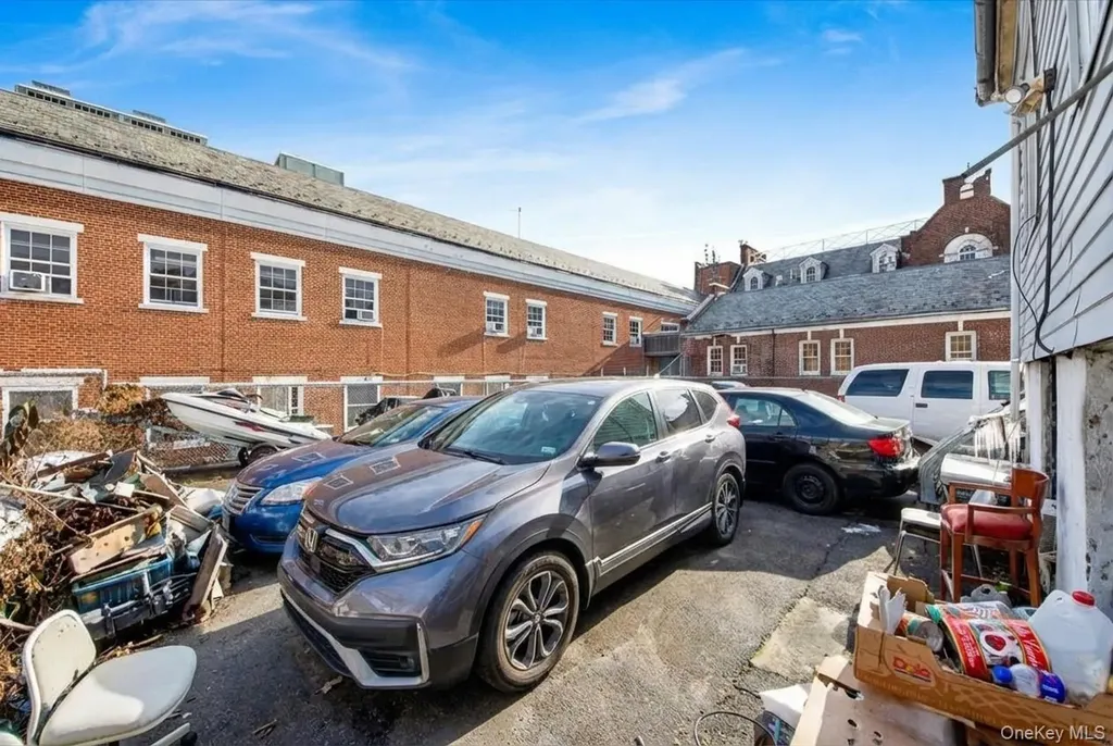 13 N 6th Avenue Mount Vernon NY 10550