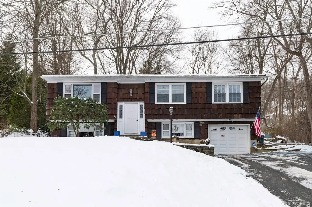 39 Worthington Drive W Carmel NY 10512