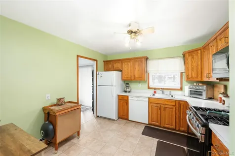 39 Worthington Drive W Carmel NY 10512