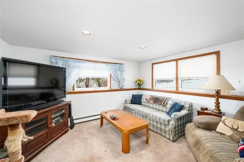 39 Worthington Drive W Carmel NY 10512