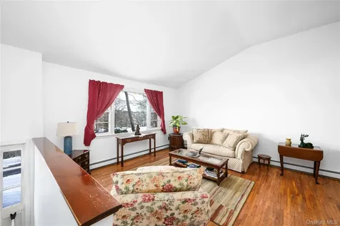 39 Worthington Drive W Carmel NY 10512