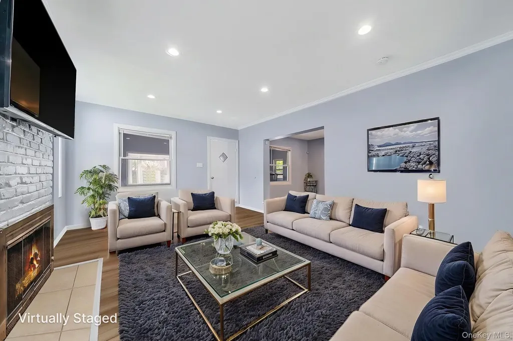 26 Rosedale Avenue Freeport NY 11520