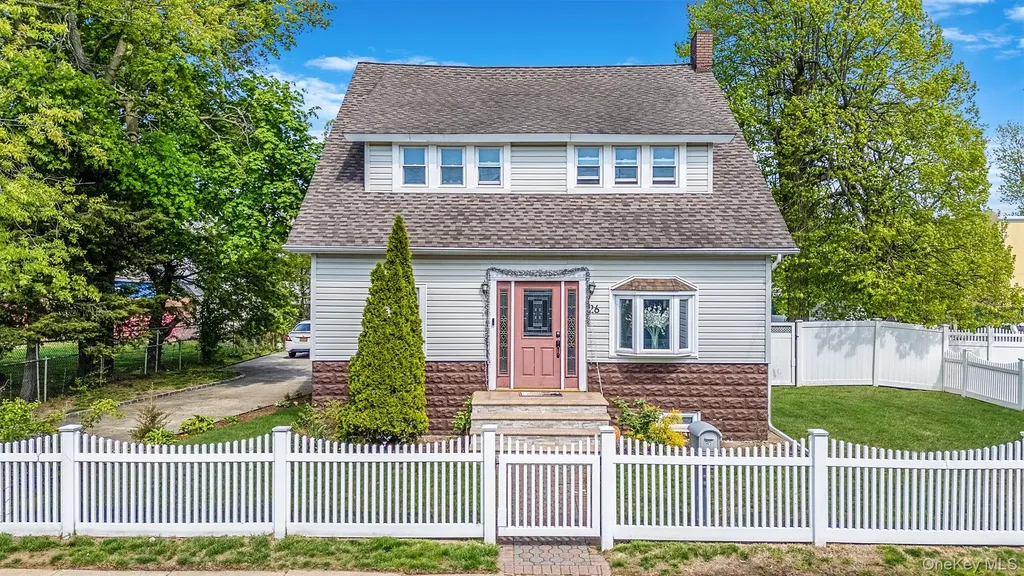 26 Rosedale Avenue Freeport NY 11520