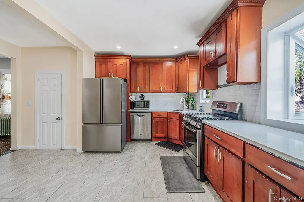 26 Rosedale Avenue Freeport NY 11520
