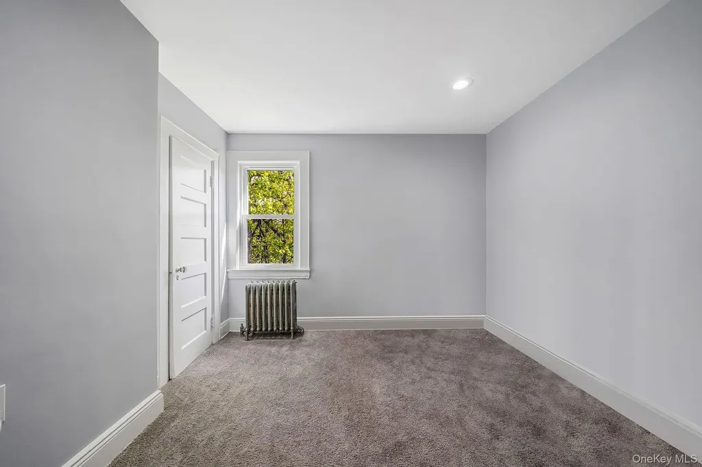 26 Rosedale Avenue Freeport NY 11520