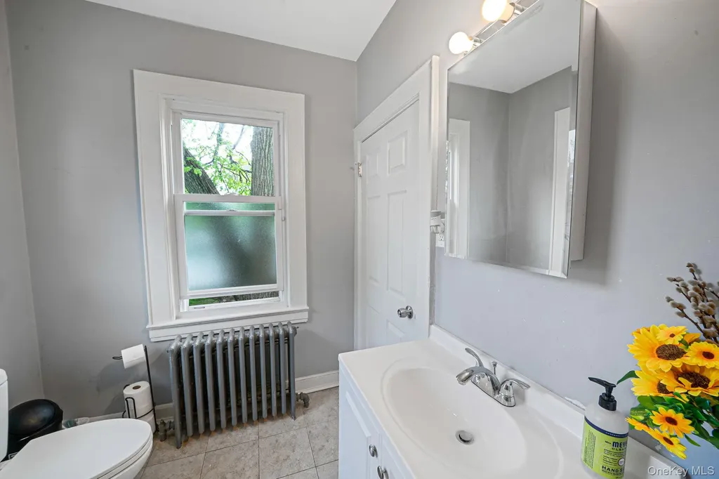 26 Rosedale Avenue Freeport NY 11520