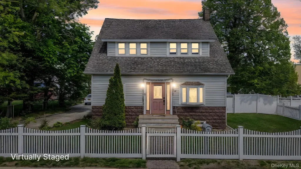 26 Rosedale Avenue Freeport NY 11520