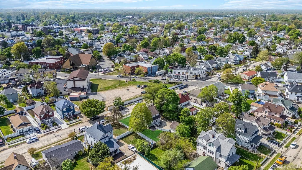 26 Rosedale Avenue Freeport NY 11520