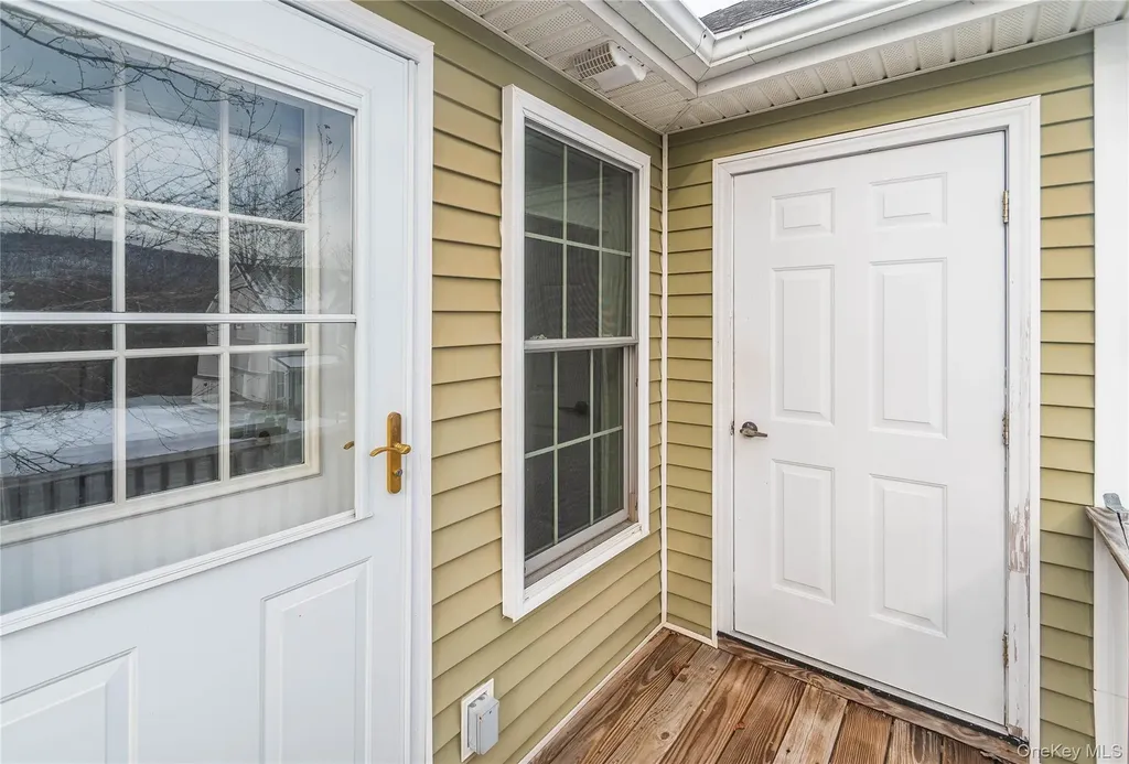 70 Aveonis Court Fishkill NY 12524