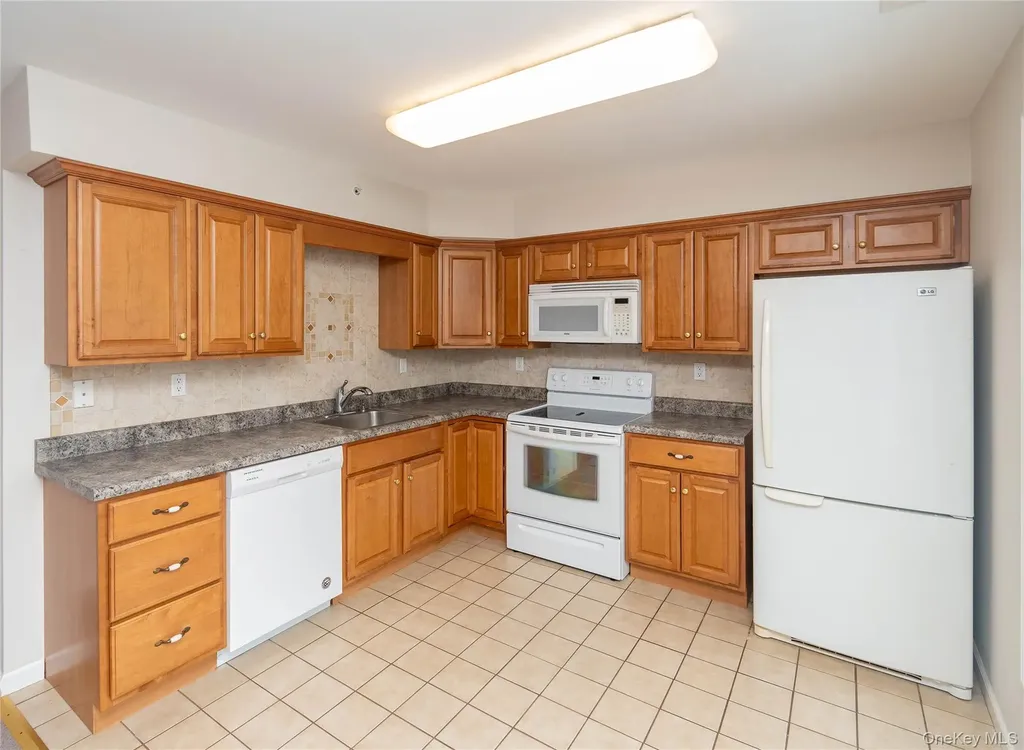 70 Aveonis Court Fishkill NY 12524