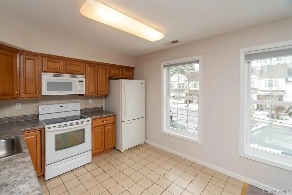 70 Aveonis Court Fishkill NY 12524