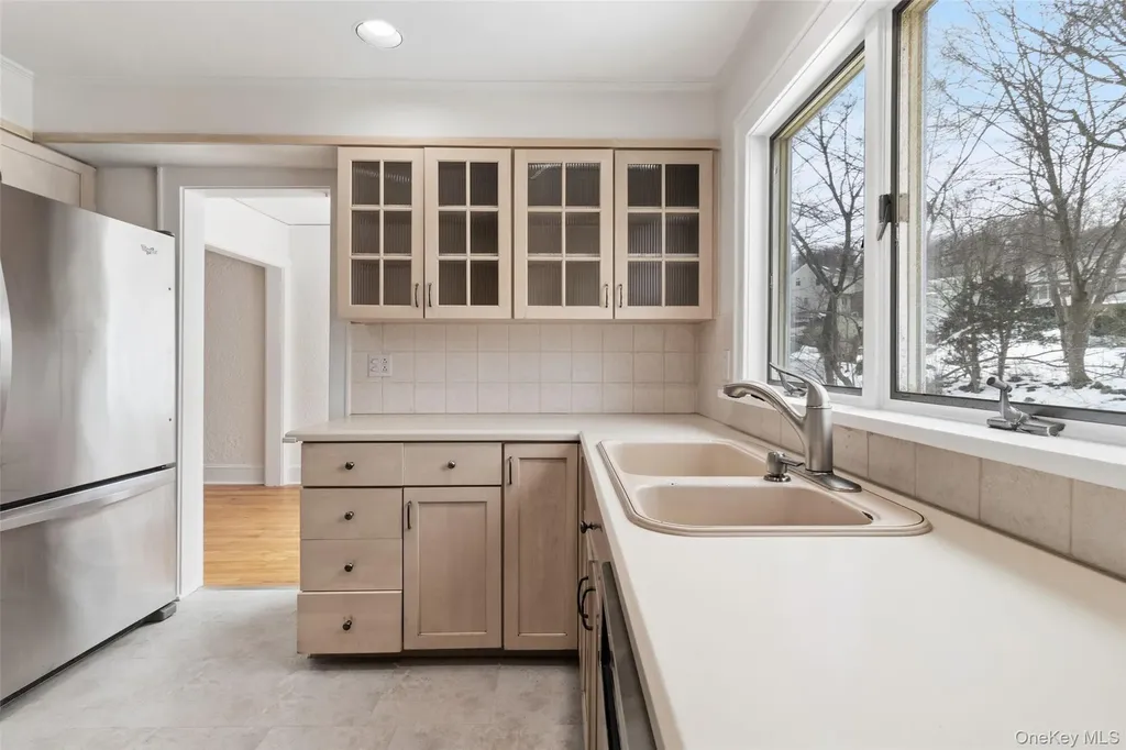 23 Garretson Road White Plains NY 10604