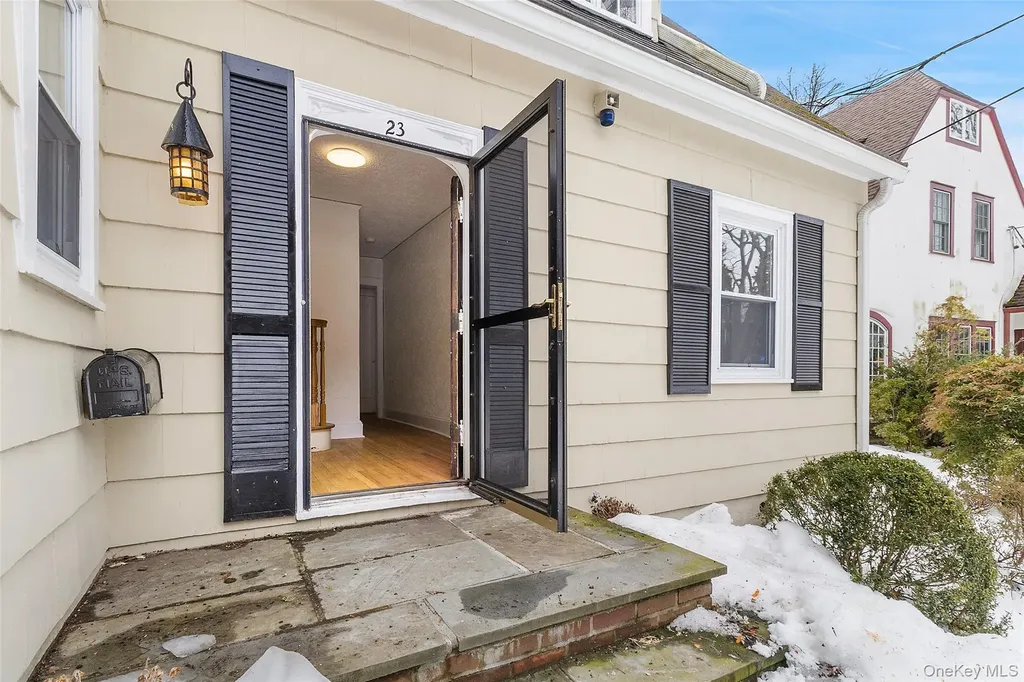 23 Garretson Road White Plains NY 10604