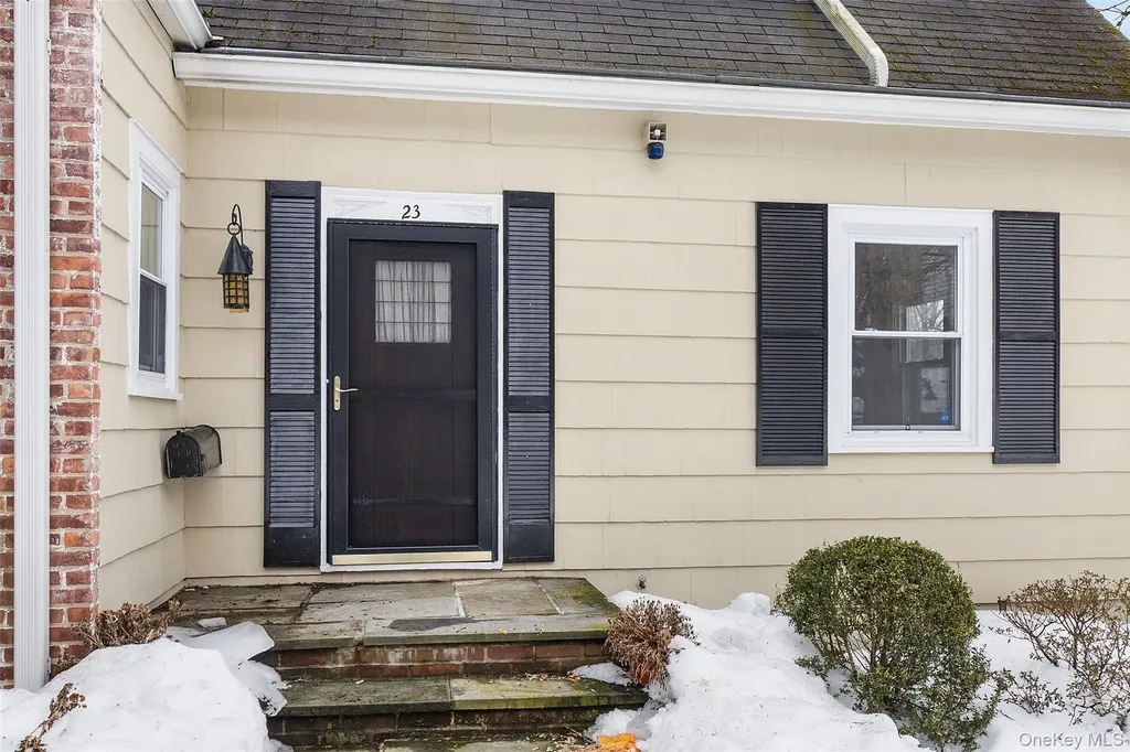 23 Garretson Road White Plains NY 10604