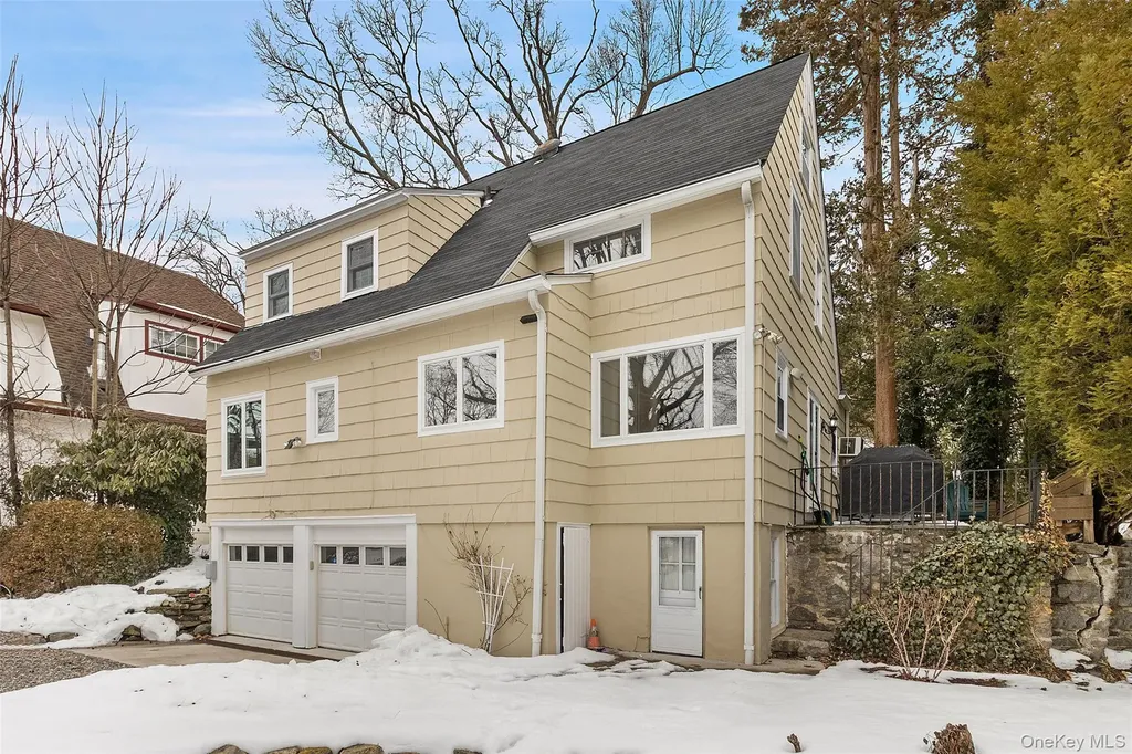 23 Garretson Road White Plains NY 10604