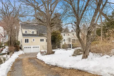 23 Garretson Road White Plains NY 10604