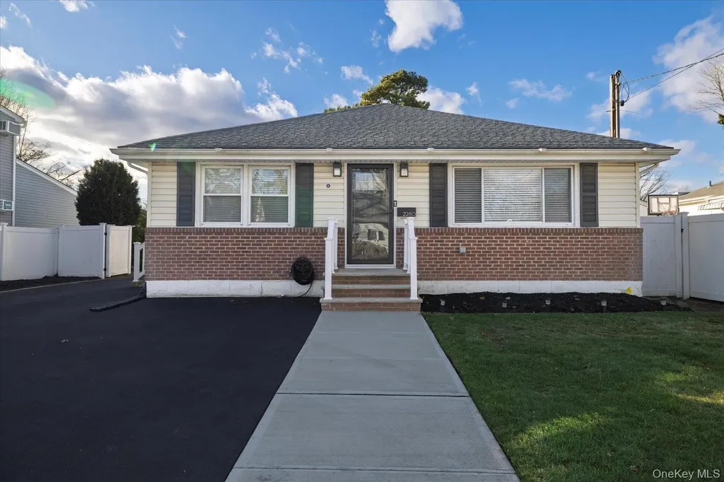 2280 Brookside Avenue Wantagh NY 11793