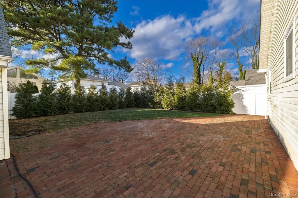 2280 Brookside Avenue Wantagh NY 11793
