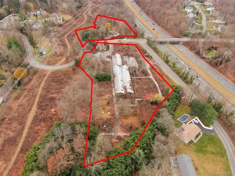 451 Underhill Road Scarsdale NY 10583